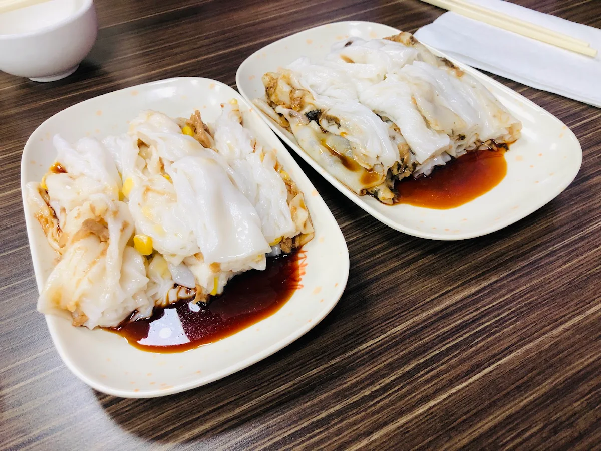 plain rice noodle roll 白板肠粉, 知味煲仔饭 (Yonge) Good Taste Casserole Rice